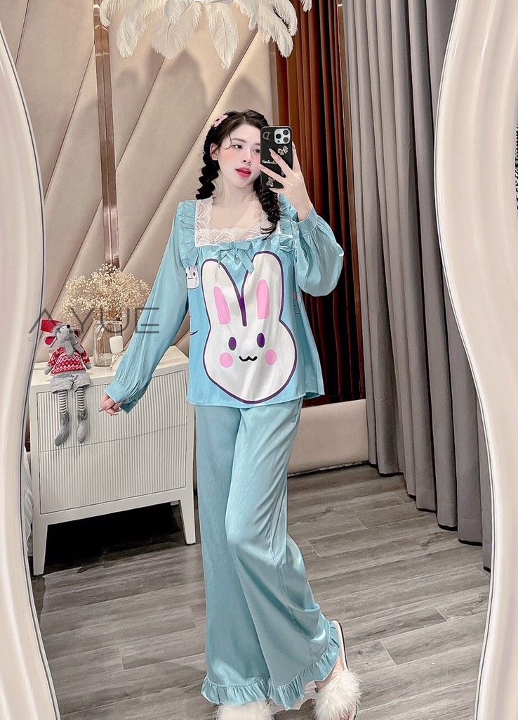BỘ LỤA NỮ QCCC HÌNH THỎ VÀ CÔ GÁI SẴN