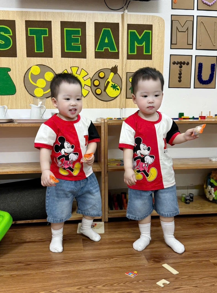 SET CỘC MICKEY QUẦN JEAN ĐÙI BÉ TRAI SẴN (xả 75k)