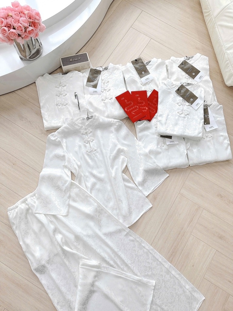 SET PHÁP PHỤC GẤM CỔ TÀU CÚC TẾT NỮ SẴN( SALE 149k)