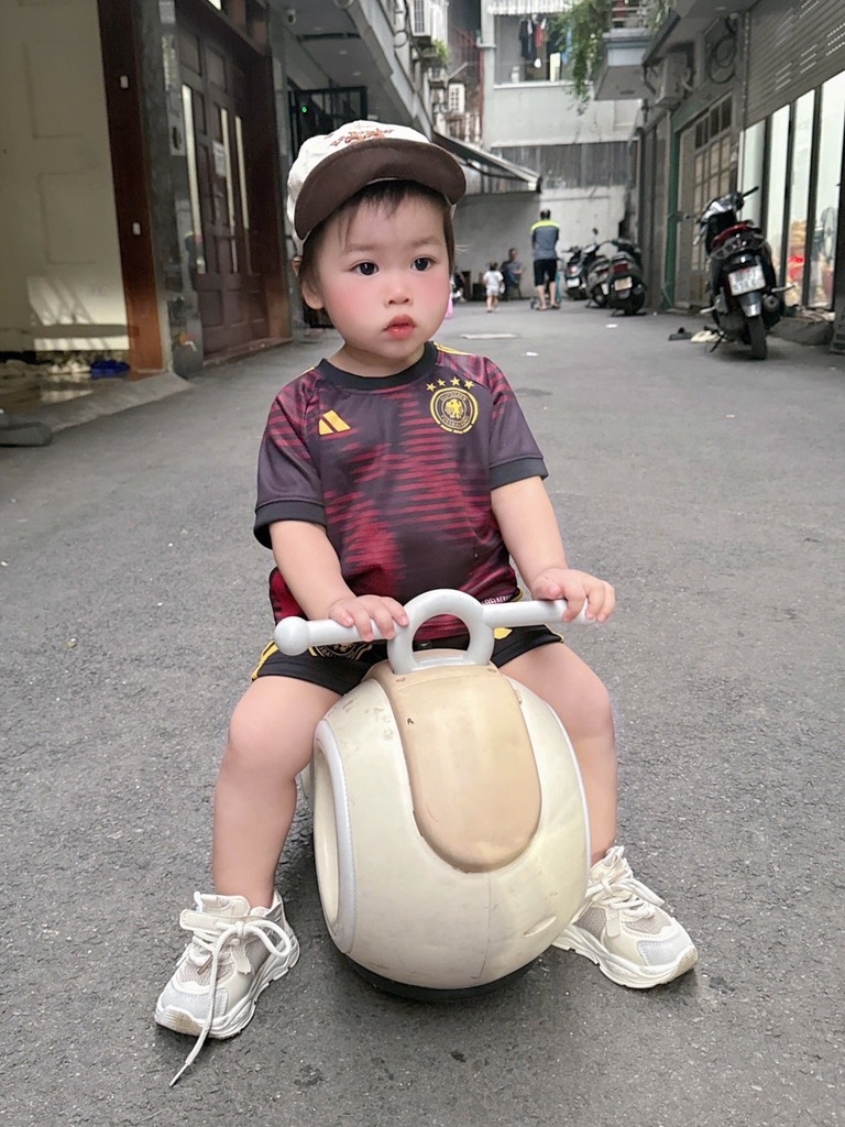 SET 2 BỘ THỂ THAO TONE ĐỎ MẬN BÉ TRAI SẴN