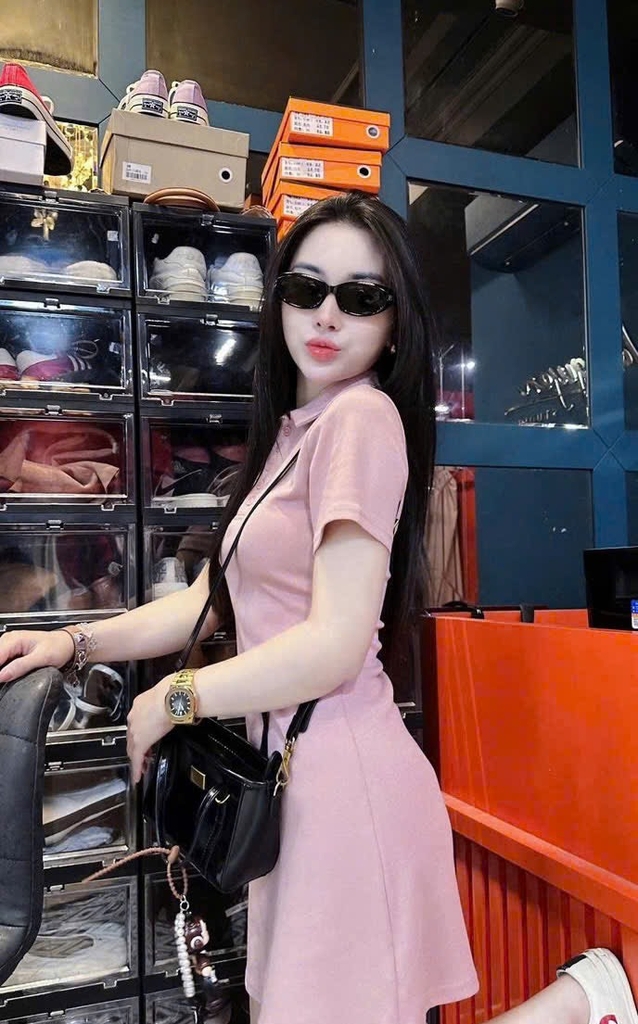 VÁY POLO UMI HỒNG PASTEL NỮ SẴN( xả 105k )