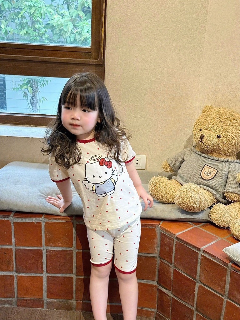 SET 2 BỘ KITTY PHỐI VIỀN ĐỎ CHO BÉ GÁI