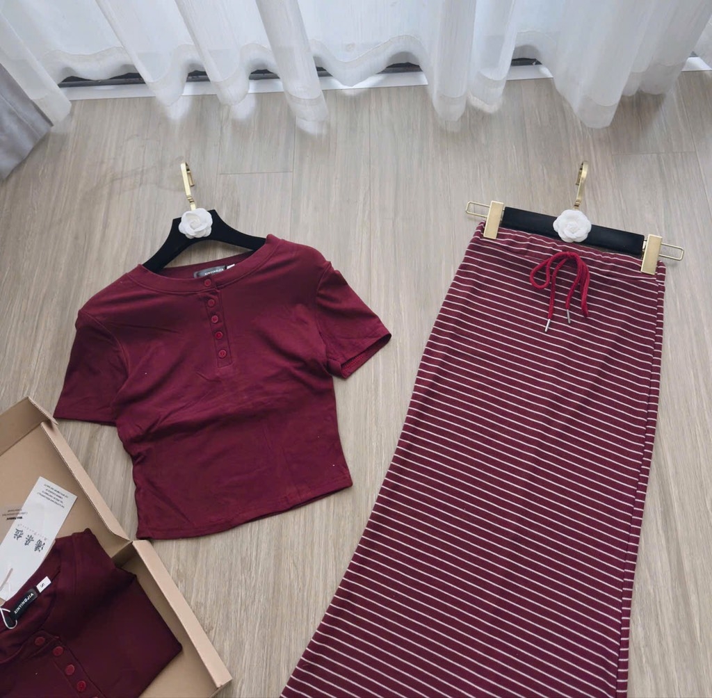 SET ZIP KẺ ĐỎ CV DÁNG DÀI NỮ