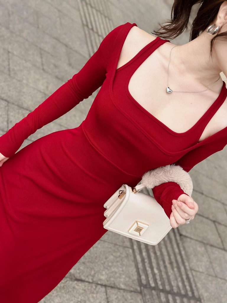 VÁY LEN MIDI CỔ VUÔNG ĐAN(xả 128k)