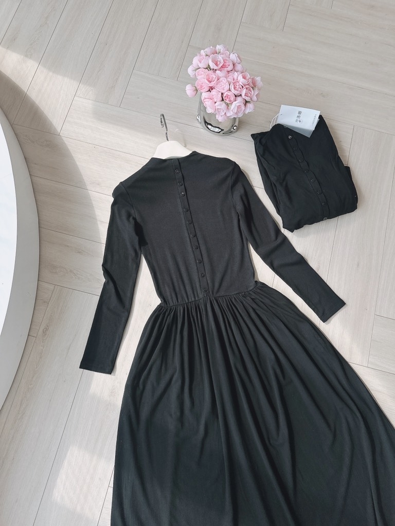 VÁY PHỐI CỔ LIỀN CÚC GIỮA NỮ