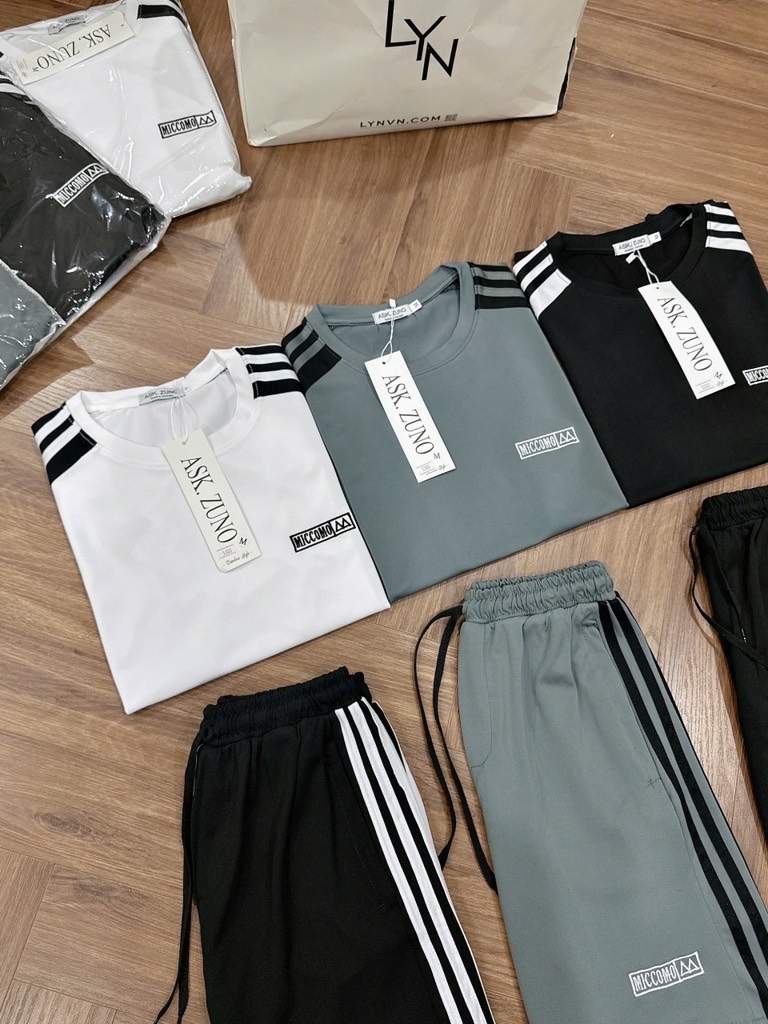BỘ NAM CỔ TRÒN PHỐI KẺ 3 MÀU SẴN