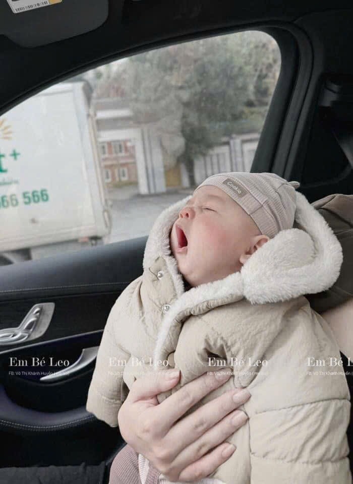 ÁO PHAO MŨ LÓT LÔNG DƯ XỊN DÀI TAY BÉ TRAI BÉ GÁI SẴN