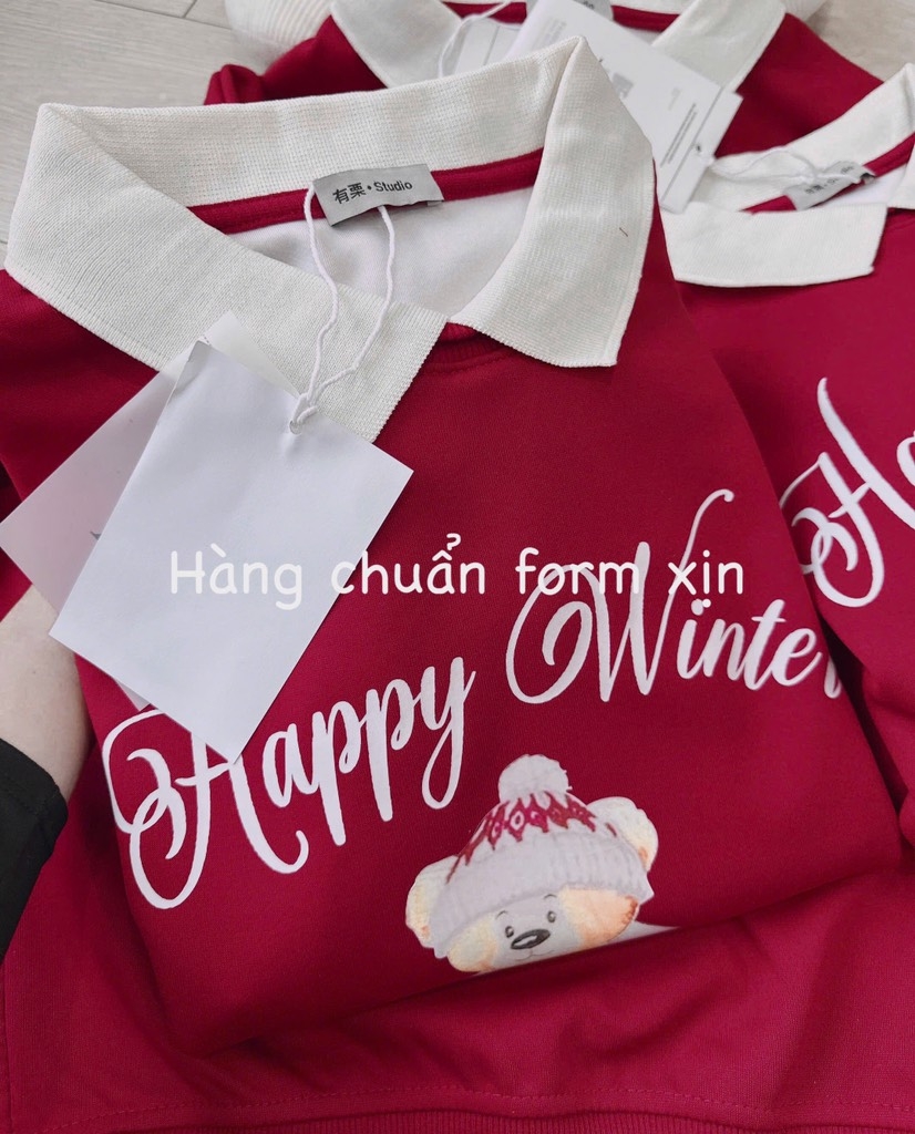 ÁO NỈ ĐỎ PHỐI CỔ WHOAU HOLIDAY NỮ THU ĐÔNG SẴN