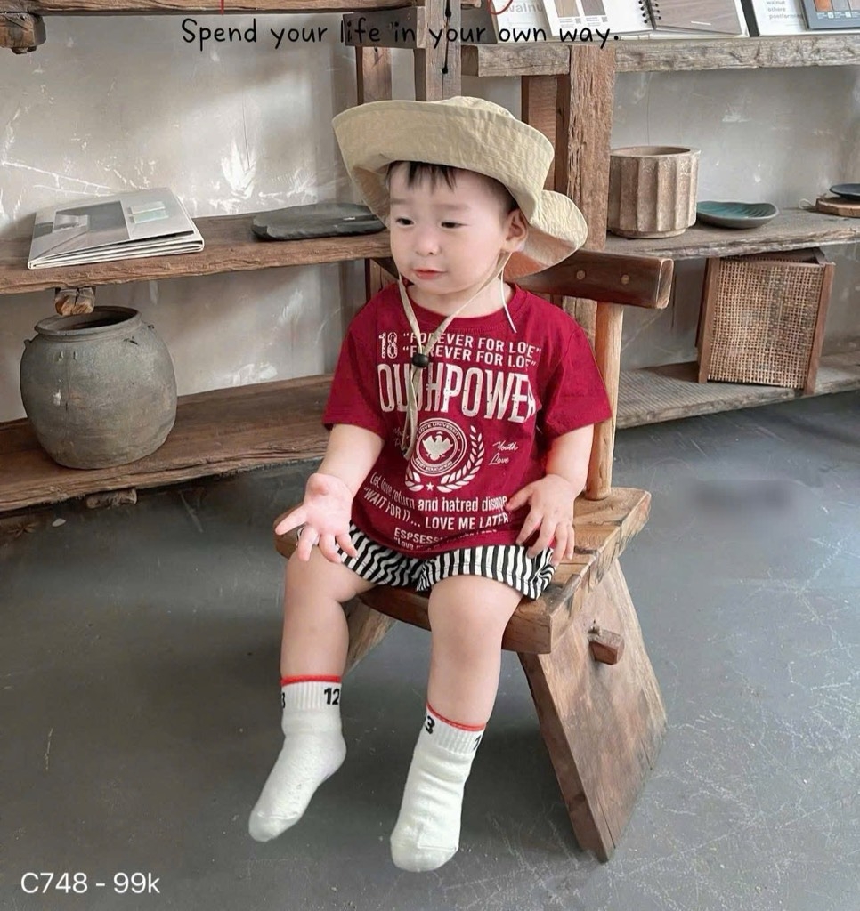 SET ÁO ĐỎ FULL CHỮ QUẦN KẺ BÉ TRAI