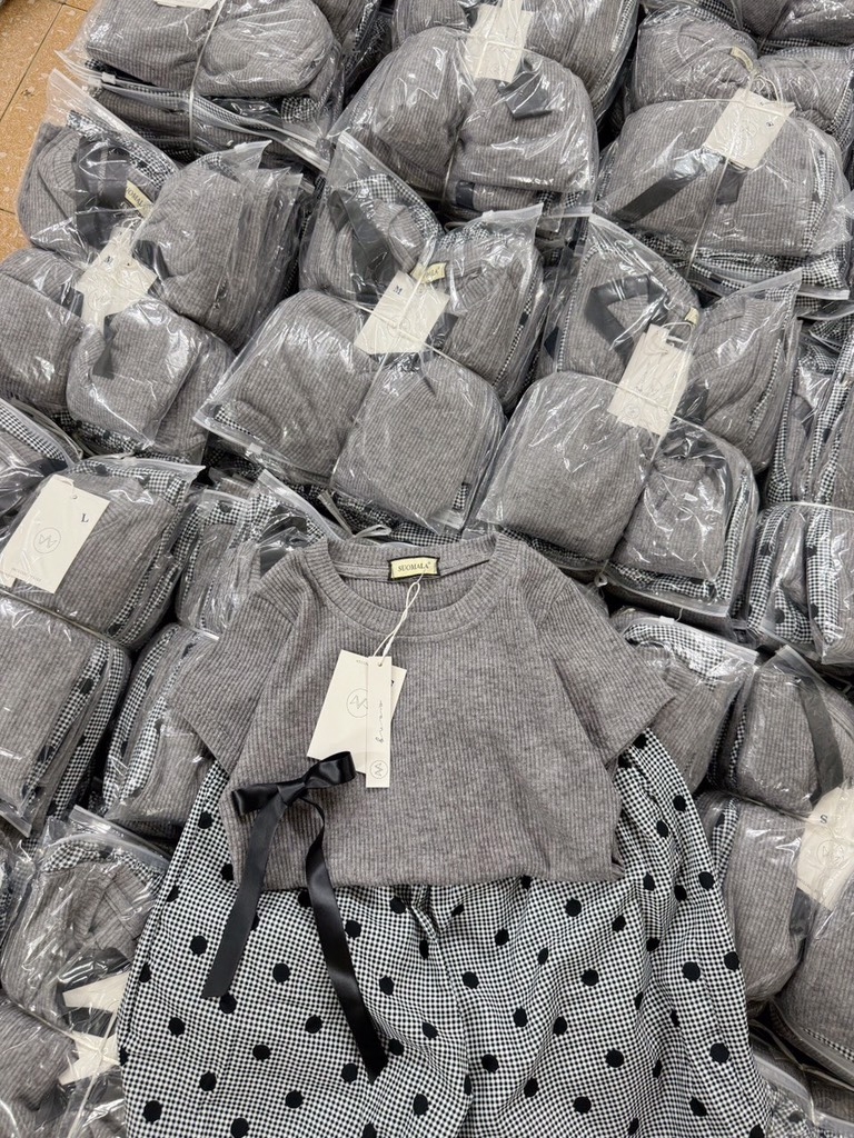 SET ÁO TĂM PHỐI QUẦN CHẤM BI NỮ