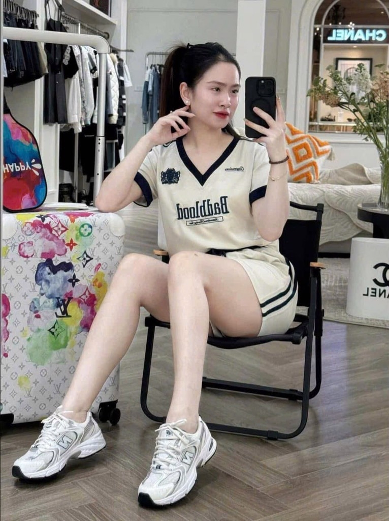 BỘ NỮ ÁO CỘC BAD BLOOD SẴN(SALE 119k)