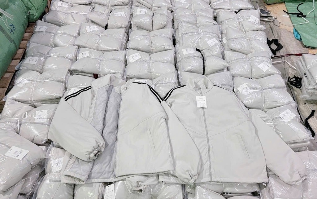 ÁO PHAO TRẦN MÀU GHI SÁNG NỮ THU ĐÔNG