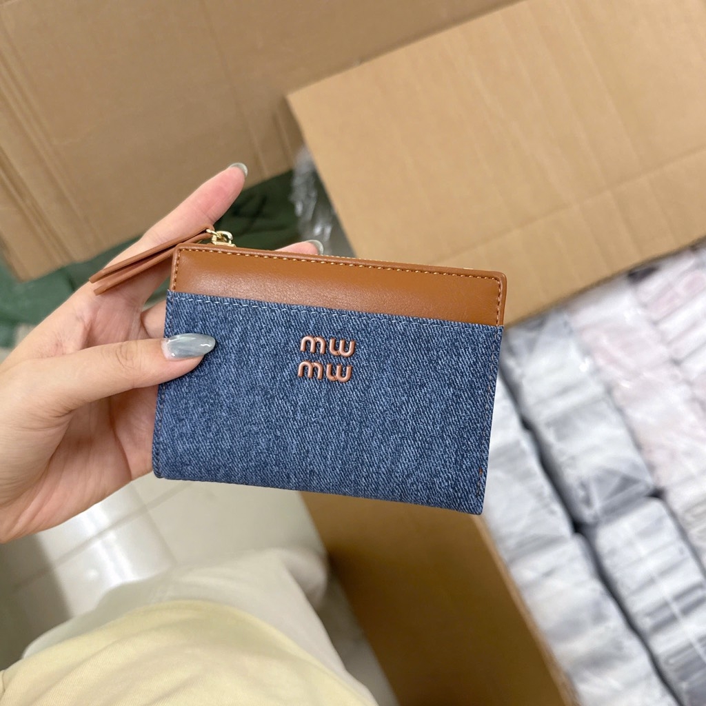 PHỤ KIỆN - VÍ CẦM TAY MIU MIU NHIỀU MÀU