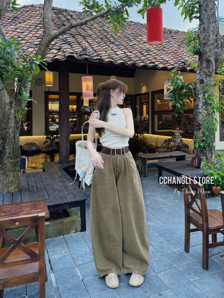 QUẦN JEAN NỮ SUÔNG NÂU GÂN NỔI