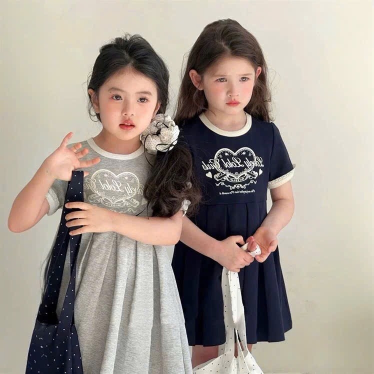 SET HAI VÁY HOẠ TIẾT TRÁI TIM BÉ GÁI SẴN (XẢ 70k)