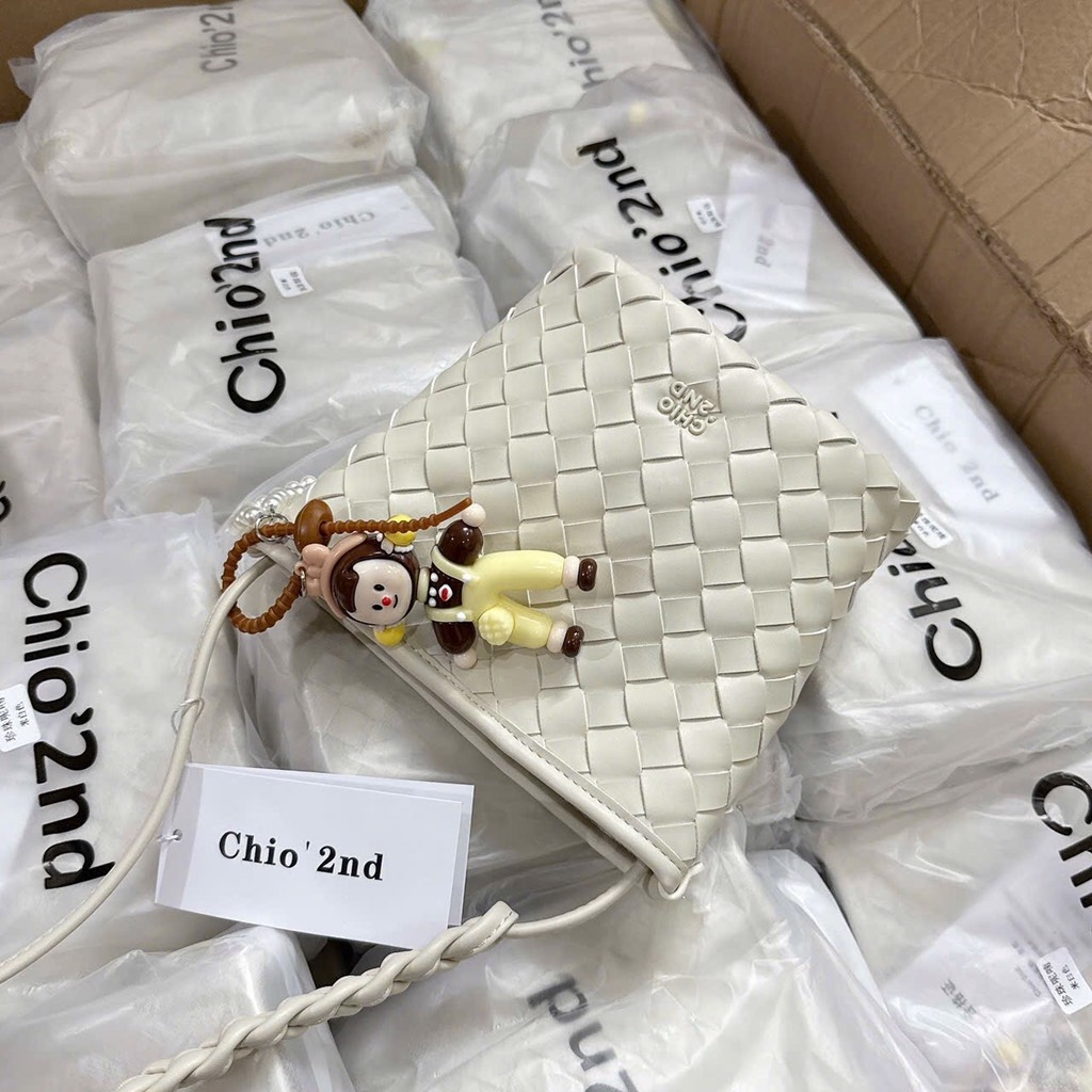 TÚI XÁCH - TÚI CHIO'2ND DÂY TẾT QUAI ĐAN MÀU KEM SỮA