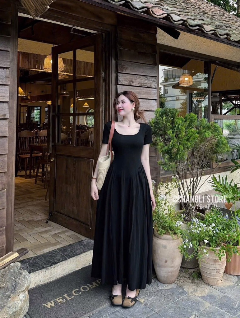 VÁY XOÈ DÁNG DÀI HIỆU ỨNG NHÚN 2 BÊN HÔNG NỮ