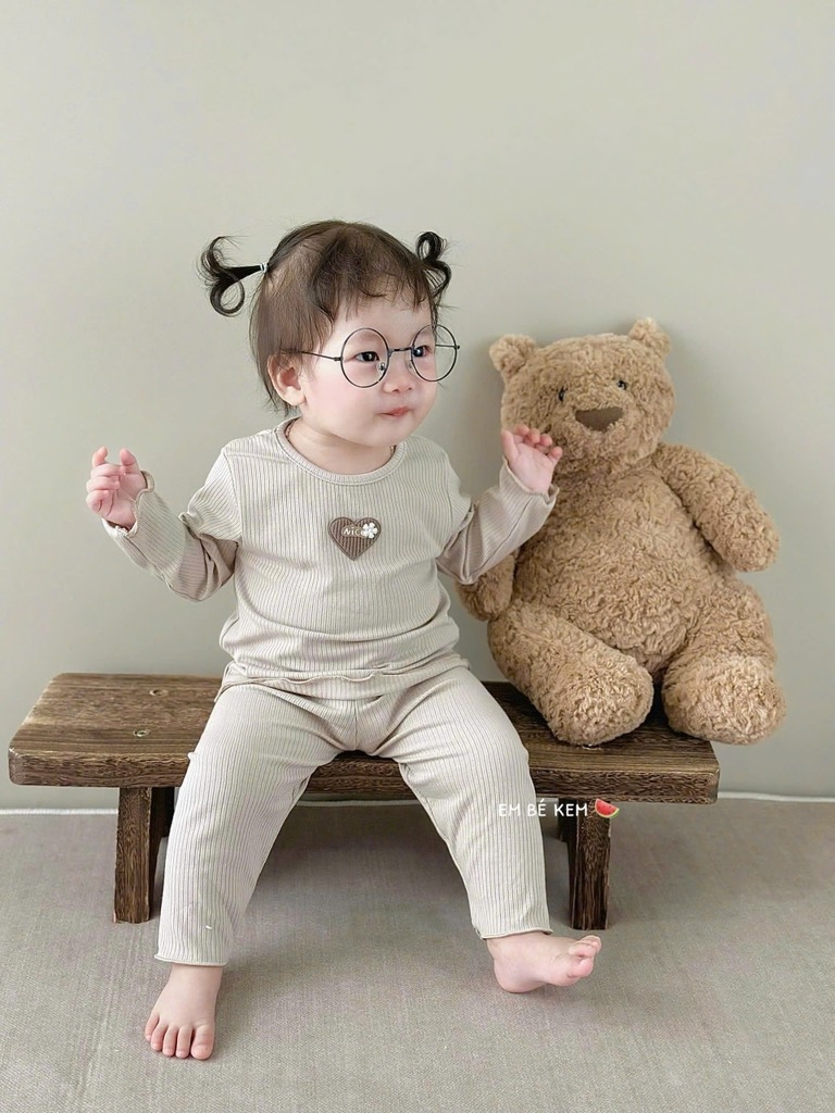 SET 2 BỘ DÀI XÁM KEM - NÂU BE BÉ GÁI