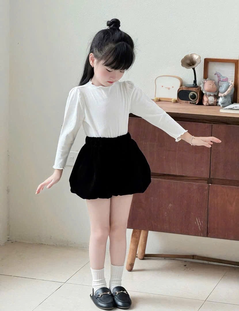 SET 3 ÁO ZIP DÀI TAY ĐEN TRẮNG HOA NHÍ BÉ GÁI (SALE 89k)