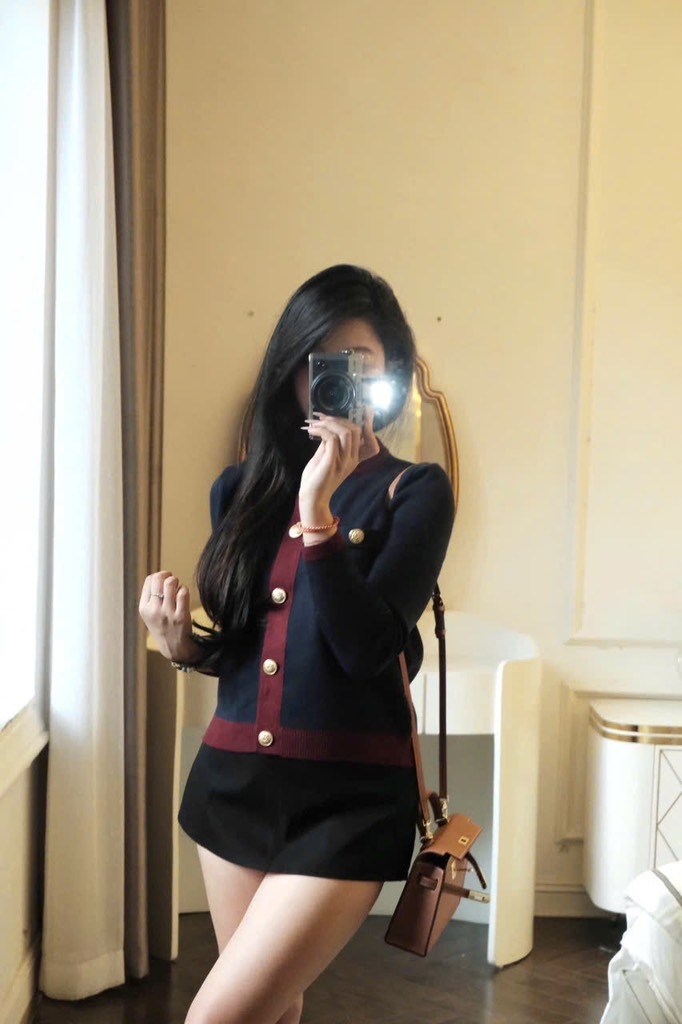 ÁO LEN CDG PHỐI MÀU THAN VIỀN ĐỎ NỮ THU ĐÔNG