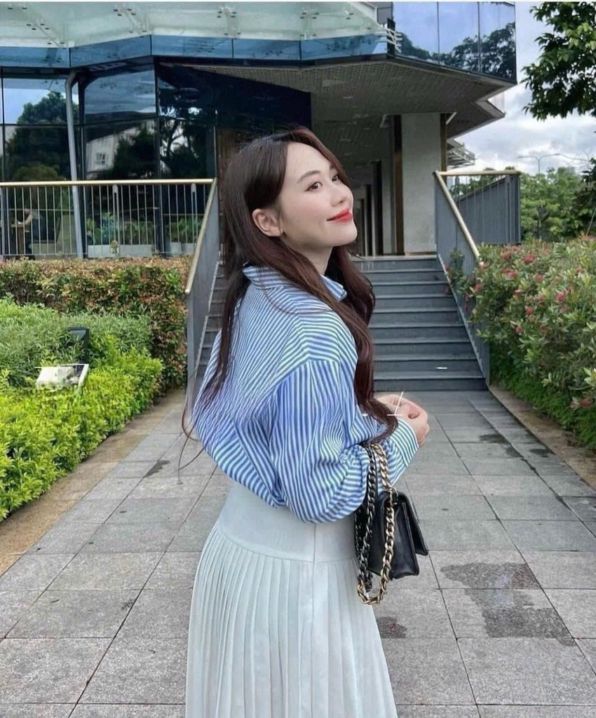 ÁO SƠ MI Z.R KẺ XANH DÀI TAY NỮ