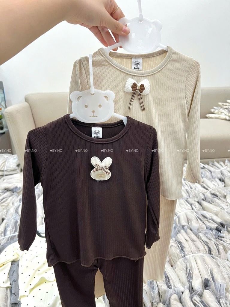 SET 2 BỘ DÀI XÁM KEM - NÂU BE BÉ GÁI