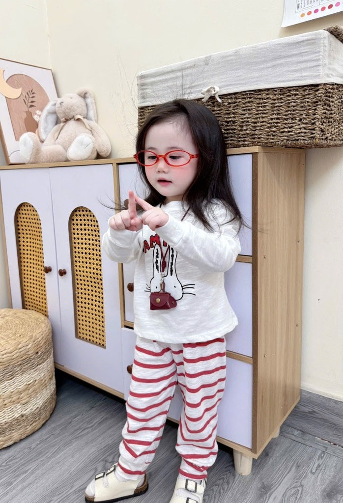 SET 2 BỘ DÀI XƯỚC NƠ THỎ BÉ GÁI(XẢ 85k)