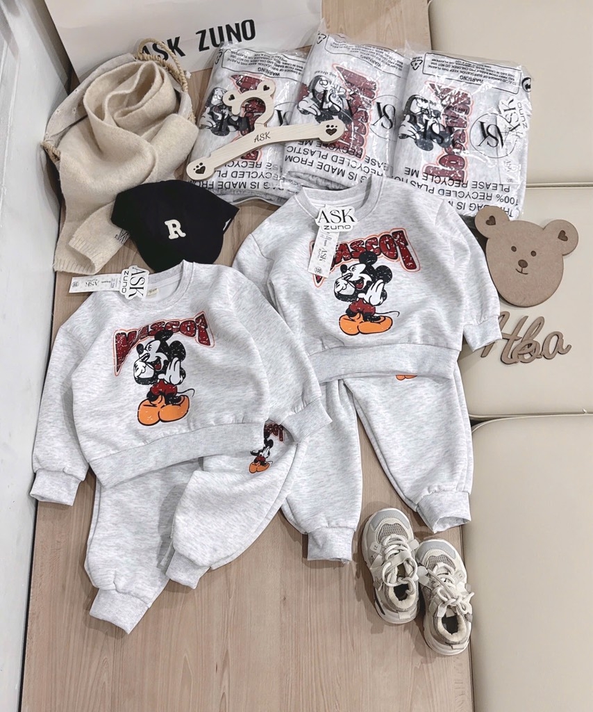 BỘ DÀI NỈ HAI DA MICKEY XÁM BÉ GÁI