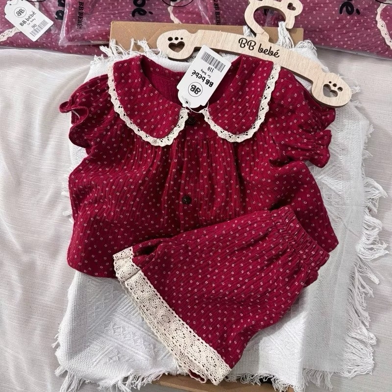 BỘ XÔ MUSLIN HOA NHÍ ĐỎ BÉ GÁI SẴN