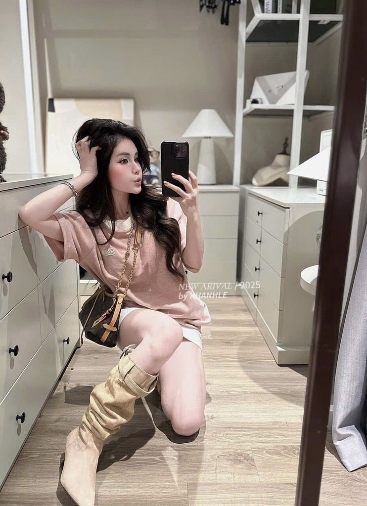 ÁO PHÔNG B.A.D HỒNG CỔ VIỀN TRẮNG NỮ SẴN (SALE 73K)
