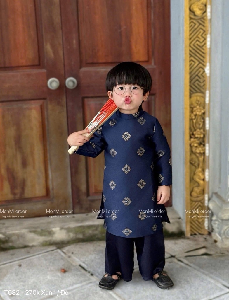 SET ÁO DÀI VẢI GẤM BÉ TRAI