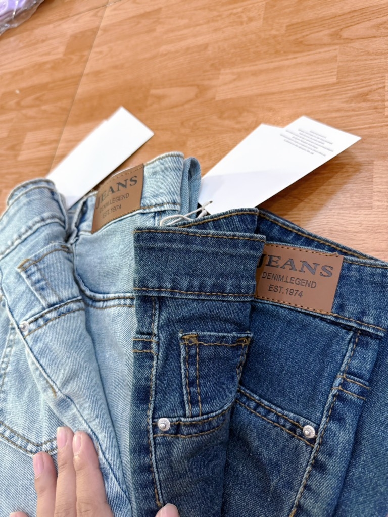 QUẦN BÒ NỮ ỐNG LOE MÁC DA 2 MÀU SẴN