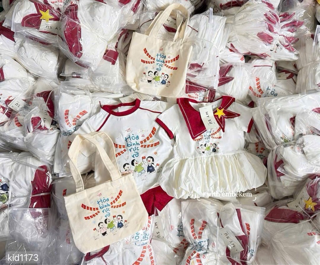 SET HOÀ HÌNH RỰC RỠ ĐỎ TRẮNG BÉ TRAI BÉ GÁI