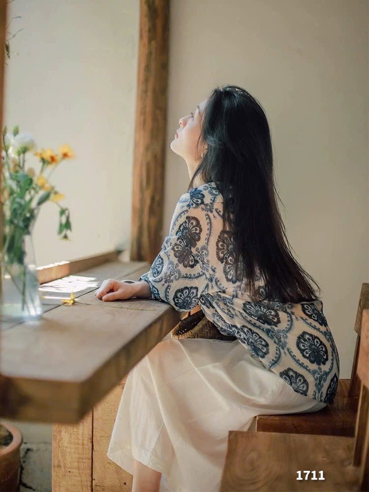 ÁO VOAN ZARA HOẠ TIẾT CÚC TRAI NỮ