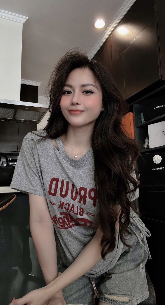 SET ÁO PHÔNG IN CHỮ QUẦN SHORT BÒ NỮ SẴN