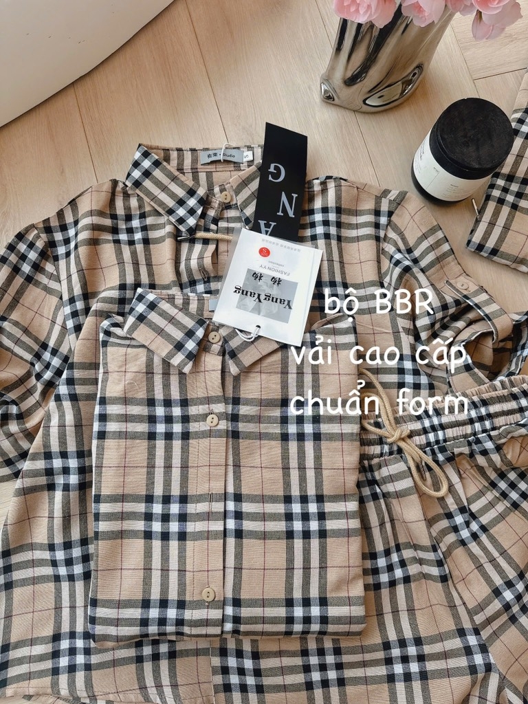 SET KẺ NÂU TAY KHUY MIX SHORT NỮ SẴN