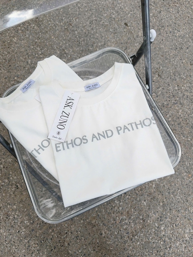 ÁO PHÔNG TRẮNG CHỮ ETHOS AND PATHOS NỮ