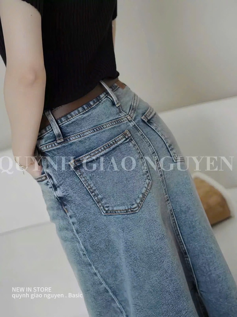 CHÂN VÁY JEAN NỮ WHOAU XẺ SAU DÁNG DÀI SẴN(SALE 149k)