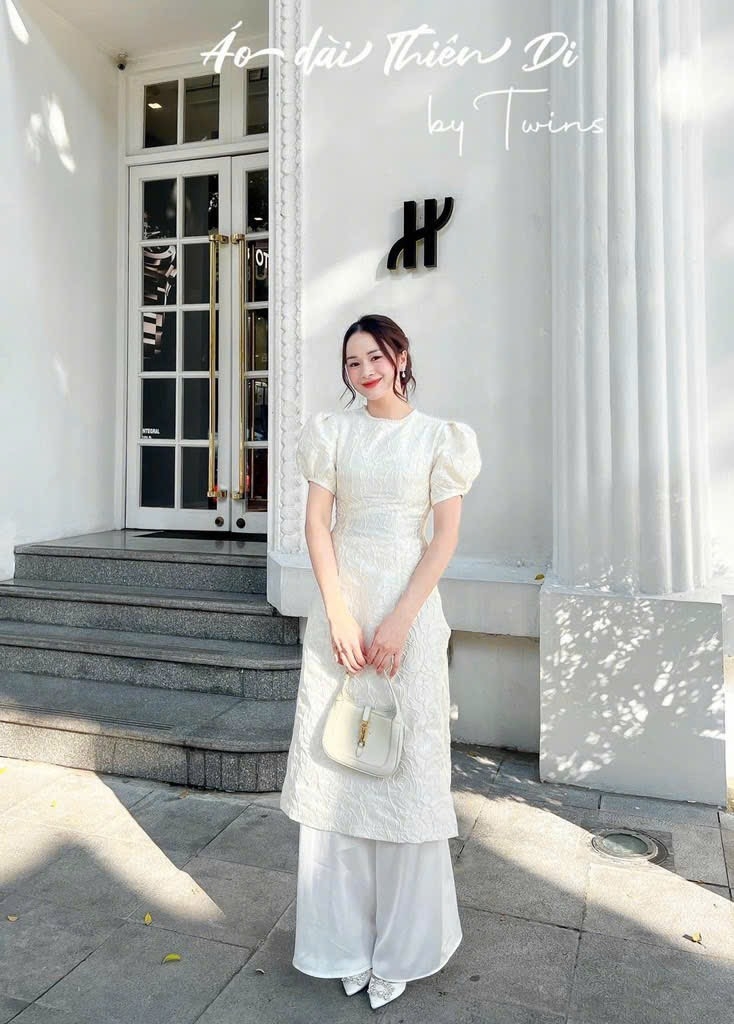 ÁO DÀI GẤM 2 LỚP MÀU KEM SẴN