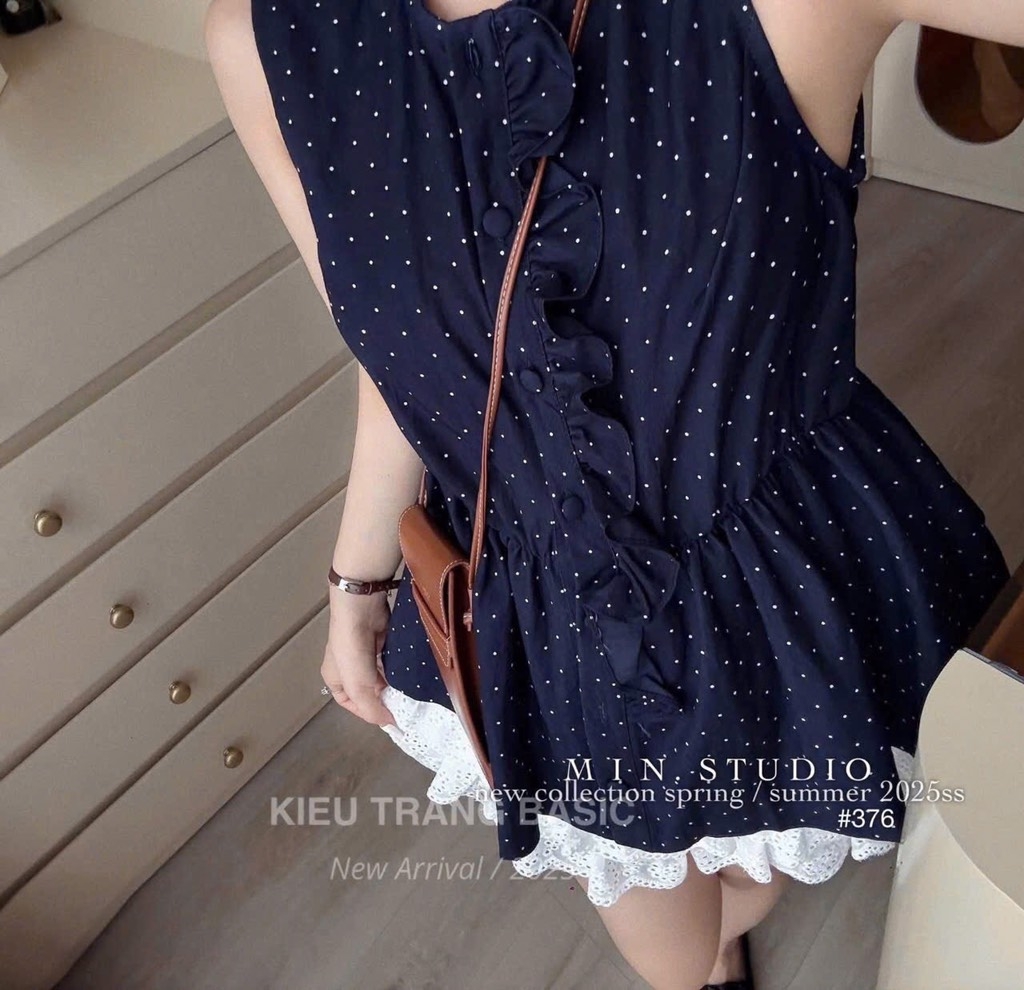 SET ÁO CHẤM BI CHÂN VÁY TRẮNG NỮ