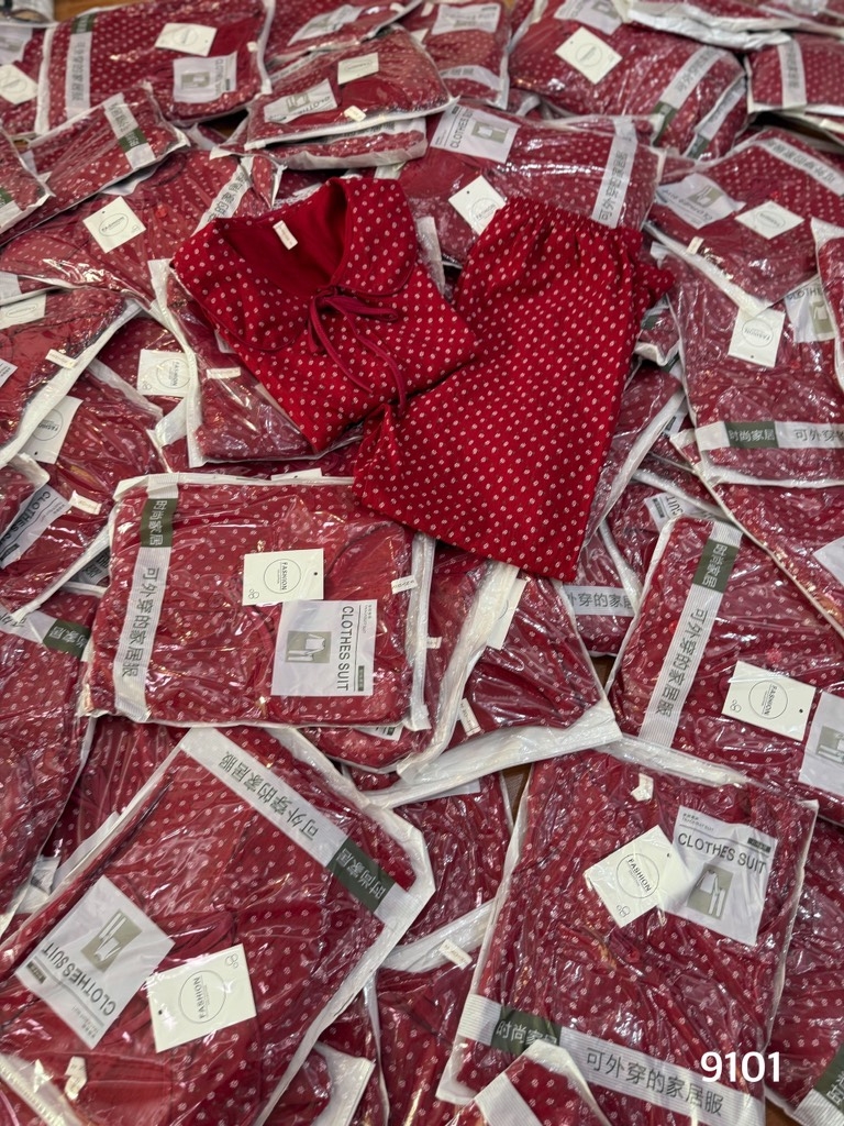 SET BỘ XÔ MUSLIN HOA NHÍ ĐỎ NỮ SẴN (SALE 115k)