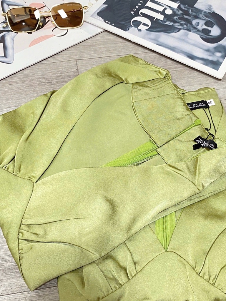 VÁY CỔ V DÚM NGỰC MÀU CỐM NỮ SẴN (SALE 79k)