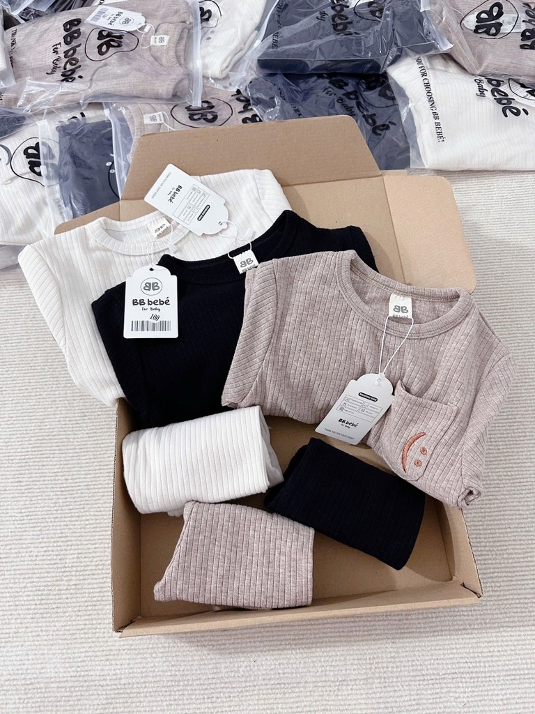 SET BỘ BÉ TRAI TÚI MẶT CƯỜI 2 MÀU SẴN