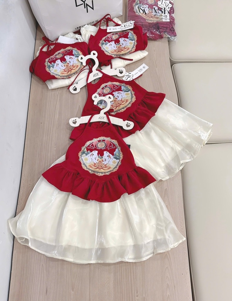 SET YẾM LỤA CHÂN VÁY GẤM BÉ GÁI