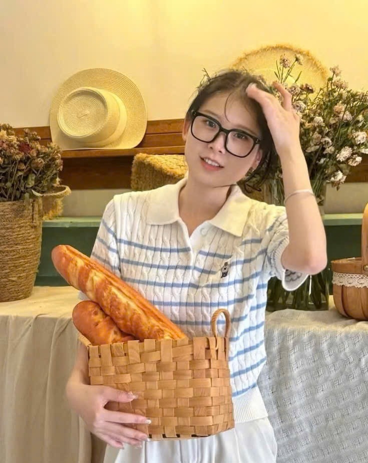 ÁO POLO LEN VẶN THỪNG THÊU GẤU CỘC TAY NỮ THU ĐÔNG