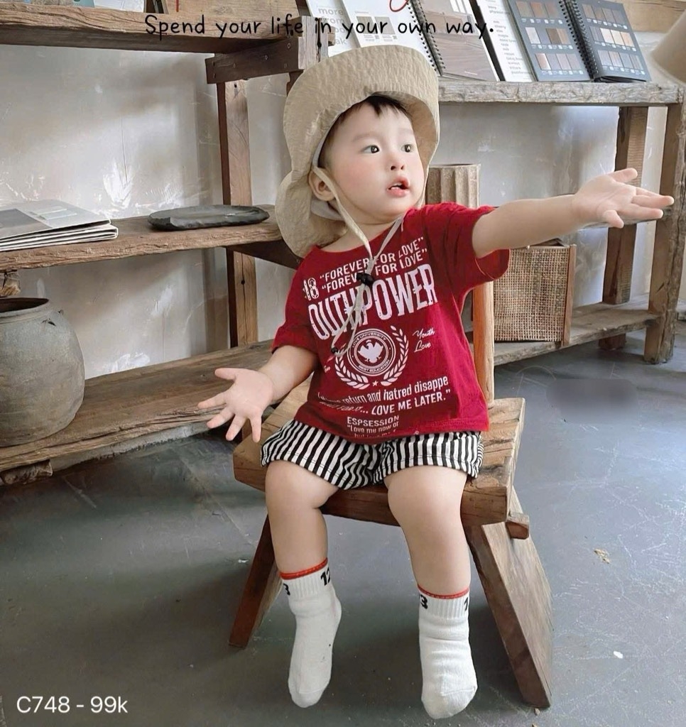 SET ÁO ĐỎ FULL CHỮ QUẦN KẺ BÉ TRAI