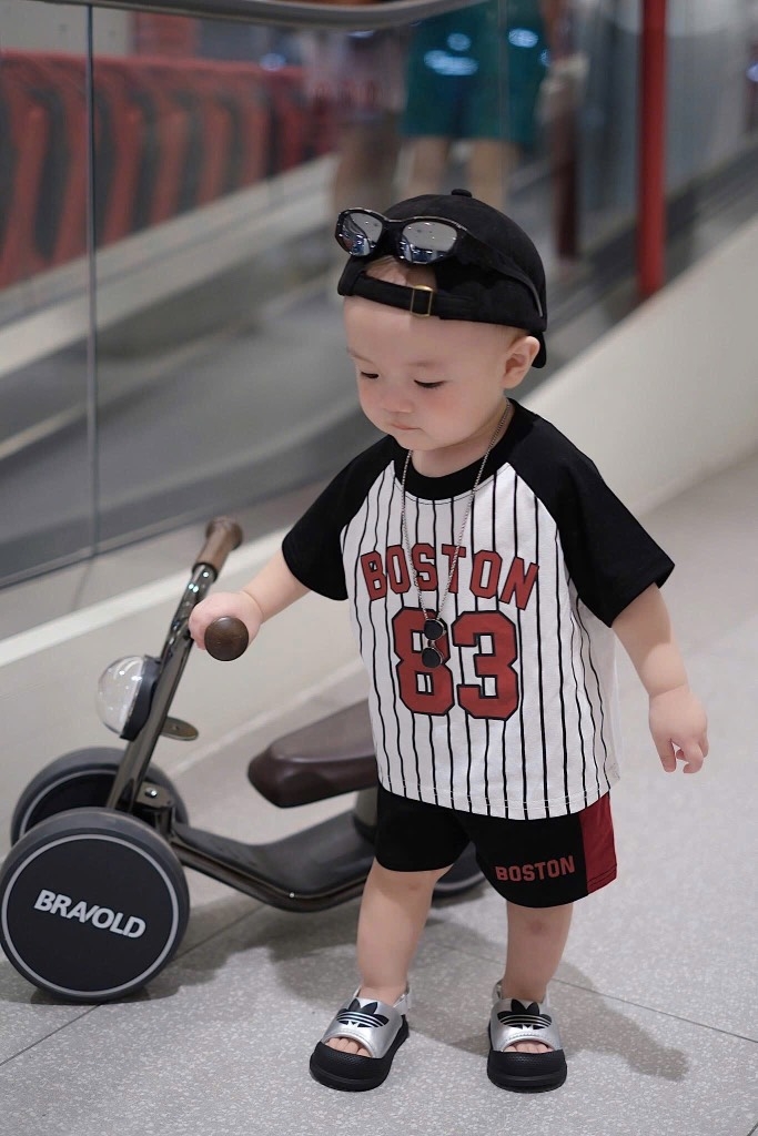 SET BỘ COTTON ĐEN PHỐI SỌC BOSTON 83 CHO BÉ TRAI