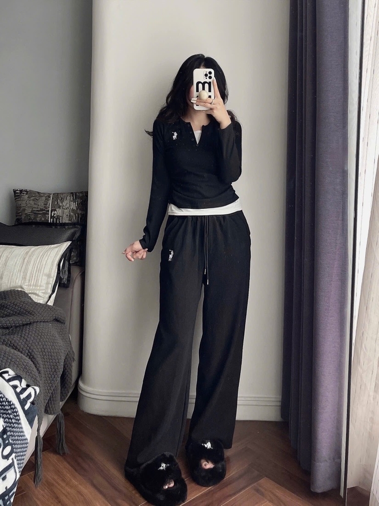 SET BỘ TĂM NHUNG THÊU NGỰA QUẦN SUÔNG 2 MÀU NỮ THU ĐÔNG SẴN