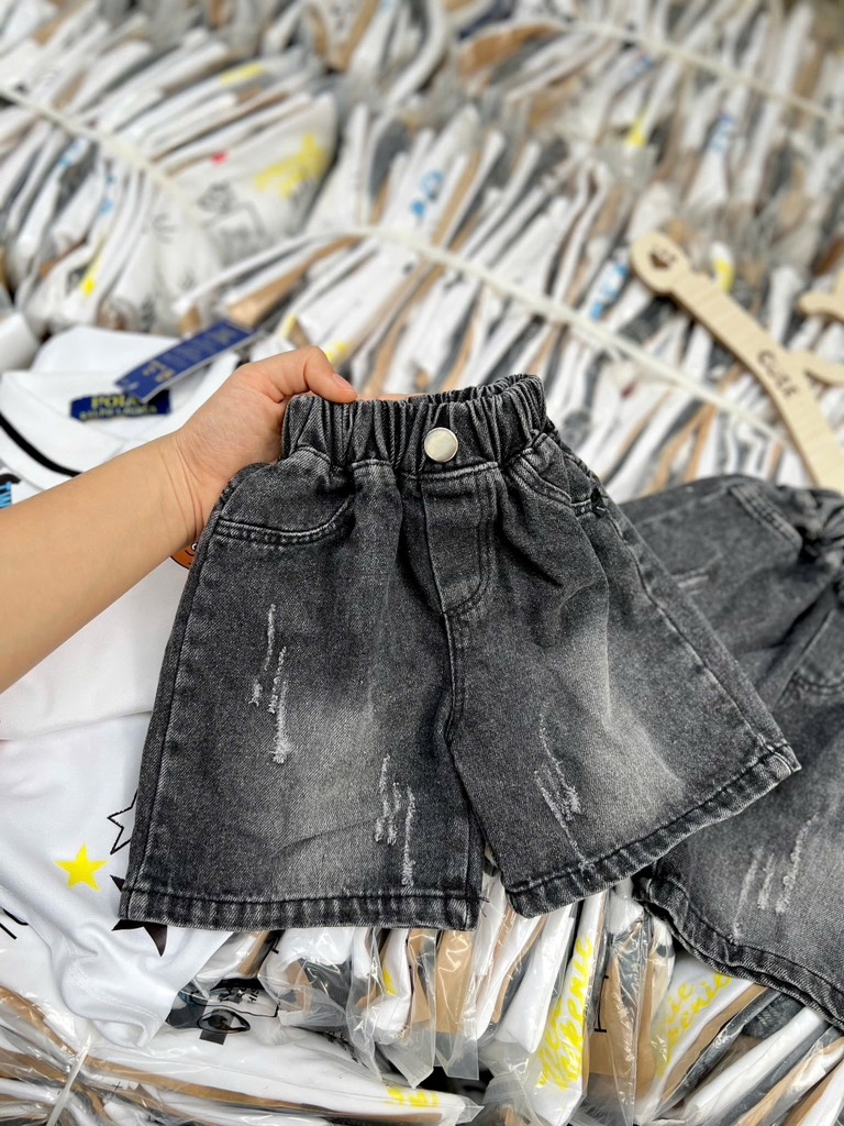 SÉT ÁO POLO GẤU WHO.AU QUẦN SHORT JEAN KHÓI BÉ TRAI NEW( xả 79k)