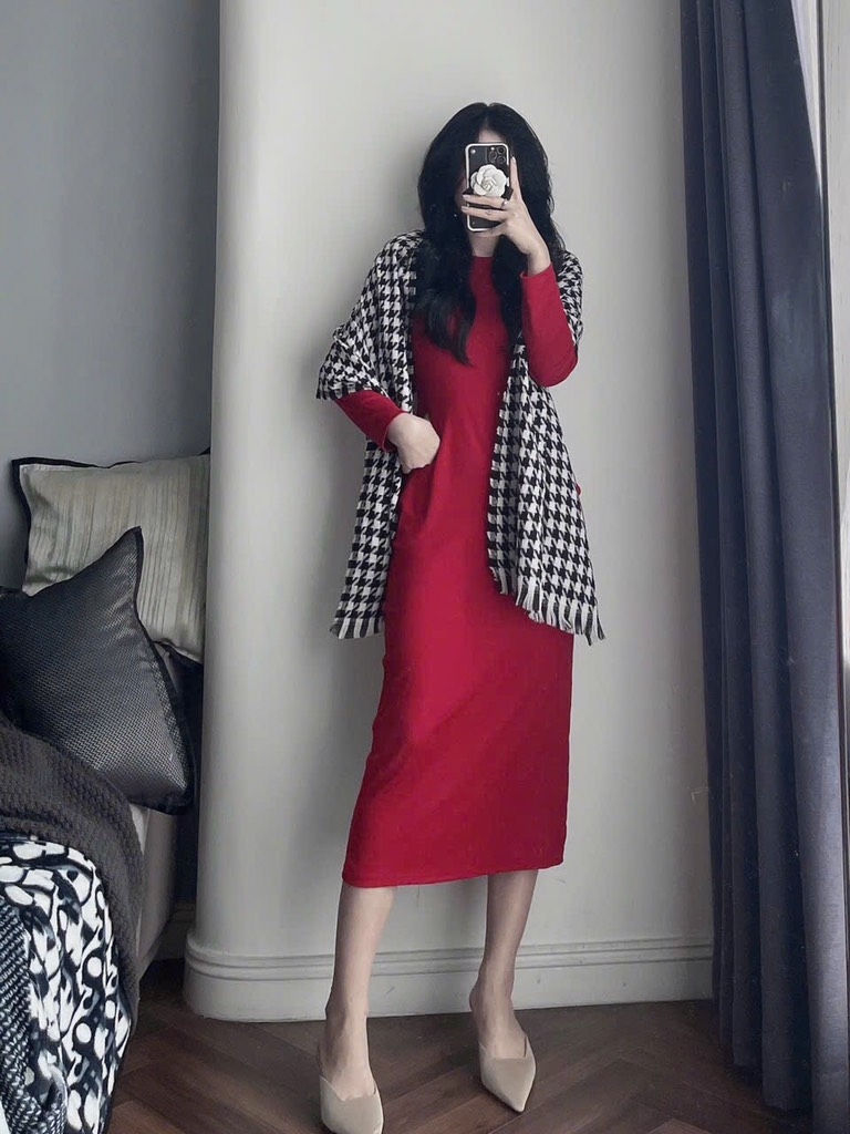 VÁY ZIP ĐỎ XẺ SAU NỮ THU ĐÔNG SẴN